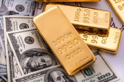 黄金价格飙升，因贸易和地缘政治不确定性促使投资者涌入避险资产
